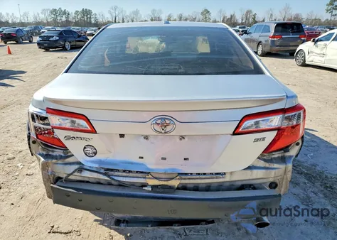 2012 Toyota Camry Base z USA, uszkodzony, nr VIN 4T1BF1FK0CU062528